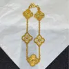 سحر سحر العلامة التجارية Lucky Four Leaf Grass Bracelet سميكة مطلية 18 كيلو بيرد الذهب الوردي الأسلوب الفاخر