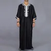 2023 Sommer-Kaftan Neue muslimische Männer schwarze Robe mit kurzen Ärmeln bestickt Arabisch Ethnischer Stil Männer islamische Kleidung i6dX #