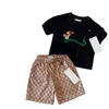 maglietta per bambini vestiti per bambini set per bambini ragazzi designer set 1-15 anni ragazza ragazzo maglietta di lusso pantaloncini estivi Manica con lettere tag Classico nero bianco D20