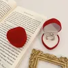 Confezione regalo Scatola per gioielli rossa a forma di cuore Scatole per fedi nuziali Contenitore per esposizione pendenti per orecchie di San Valentino