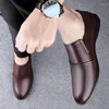 Scarpe casual da uomo in vera pelle 2024 mocassini da uomo moda mocassini slip traspiranti su guida pigra nero