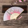 Dekorativa figurer 1st Vintage Style Silk Fan Cherry Blossom Fans Kinesiska vikning Asiatiska bröllop Favor Party Reception Delicate Hand Gift