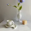 Muggar Creative White Bone China kaffekopp med tefat mjölkdessert enkelt par muggkontor dricksvatten heminredning