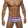 Maillots de bain pour hommes Mode Europe Amérique Mens Swim Briefs Sexy Taille Basse Bikini Maillot De Bain À Séchage Rapide Push Pad Sport Beach Surf Maillots De Bain 24327