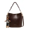 Designer Luxury Fashion Cross Body BagsFashionable Bucket Bag 2023 Ny trendig och mångsidig en axelkorsning av kvinnor