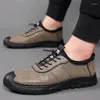 Casual Shoes S Men skórzane buty na świeżym powietrzu Wygodne wysokiej jakości modne miękkie klasyczne klasyczne mieszkania komfortowe mokasyny