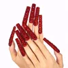 Faux ongles chauds et originaux, longs, très beaux, superbes illustrations dans un style long diamant rouge