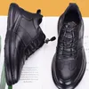 Casual Shoes 2024 Spring Autumn Men Massage Hårt bärande vattentät mjuk botten Vintage Simple All-Match Fashion Leather