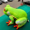 Animale gonfiabile di arte del pallone gonfiabile della rana verde di lunghezza di 5m 16.4ft per la decorazione di scenografia