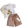 småbarn t shirt barn kläder barn set pojkar designer set 1-15 åldrar tjej pojke t shirt lyx sommar shorts ärm med bokstäver taggar klassisk svart vit d08