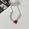 Catene Collana con cuore artiglio con teschio gotico per donna Alla moda Spina di cristallo rosso Amore Girocolli scuri esagerati Accessori Gioielli di moda