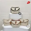 Fabrika Kaynağı Yüksek Kaliteli Çantalar 2024 Yeni Bahar Moda Tuval Mektubu Kova Çantası Basit ve Şık Bir Omuz Crossbody