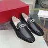 اللباس الكريستالي متسكعون ليفر وايدات مصممة مصمم سلسلة أحذية منصة راينستون الإبزيم الأسود أبيض الراحة الحذاء المكتبي غير الرسمي
