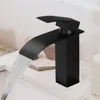 Rubinetti per lavandino del bagno Rubinetto per lavabo a cascata nero Foro di installazione da appoggio singolo in acciaio inossidabile e miscelatore freddo Nichel spazzolato