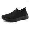 Scarpe Casual da uomo Vulcanize Mesh Sneakers da uomo comode e leggere 2024 Mocassini da uomo slip on moda estiva