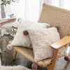 Poduszka miękka pompom kulowa pluszowa okładka diamentowa strzałka stylowa 45x45 cm na sofę krzesło łóżka domowe dekoracyjna kremowa krem