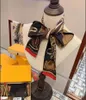 2024 Großhandel Modemarke Schal Frauen Briefe und Frauen und Frauenheadbänder Modehandtaschen Dekorative Schalgröße 120x8cm