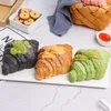 Dekorativa blommor 1pc konstgjorda croissant efterrätt Fake Food Decoration POGRAPHY PRO Simulering Cake Model Tea Table FCYY-1002