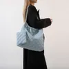 Дизайнерская роскошная модная сумка через плечо2023 Новая стеганая карманная сумка Lingge Instagram Модная сумка для пальто из хлопка с большим объемом ведра для воды от гриппа