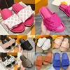 2024 New Designer slippers Pool Pillow Sandals Couple Slippers Men's and Women's Summer flats Fashion Beach slippers Brand Name sandals