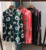 Zonnebloemzijde damesoverhemd in Finse stijl Overhemd van zacht zandgewassen zijde Eenvoudig en elegant overhemd in Scandinavische stijl met print