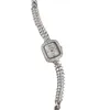 Orologi da polso Orologio da donna pieno di diamanti e stelle Nicchia leggera Lusso Sensazione di fascia alta Quadrante compatto Bracciale squisito