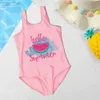 One-Pieces Hello Summer Baby-Einteiler-Badeanzug für 2–7 Jahre, Sommer-Kleinkind-Badebekleidung, niedliche Bikini-Badeanzüge, Strand-Party-Kleidung 24327