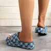 Slippers 2024 Nouveaux femmes en jean à semelles épaisses Sandales d'été Casual Outdoor Shoes Designer Flip Flop Large Taille 43 H240423