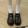 Chaussures décontractées Mocassins français Femmes 2024 Uniforme d'automne Mary Jane Semelle épaisse augmentée Petit cuir britannique