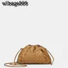 Bottegvenetas Pouch Handbags Designer Lesced Cloud Bag Classic Mini European Messenger Womens Genuine Leather ZVC3