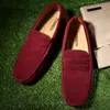 Scarpe casual da uomo Espadrillas Triple Nero Bianco Marrone Vino Rosso Navy Khaki Sneakers da uomo in pelle scamosciata Slip On Scarpe da barca Outdoor Flat Driving Jogging Walking 38-52 A108