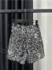 女性用ファッションブラックベルベットショーツ光沢のあるスパンコール汎用性のあるショートパンツ女性シッククラブウェアショーツソリッドパンツハイストリート240320