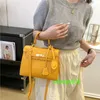 Ky Tote Bags Bolso de cuero de lujo confiable Temperamento Patrón de cocodrilo Bolso de mano para mujeres 2024 Nuevo bolso de hombro versátil occidental con logotipo HBVU