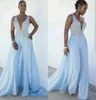 Sexiga sydafrikanska jumpsuits Prom -klänningar 2022 Kvinnor ljusblå remmar applikationer Långt tåg Formell festklänning Evening Wear Pant S1656626