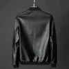 Männer Mantel Stilvolle Männer Faux Leder Motorradjacke Winddicht Stehkragen Reißverschluss Taschen für Herbst/Winter Weiche Männer k7BI #