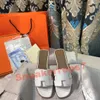 المصمم Oran Sandals Womenles Slippers أعلى جودة جلدية أصلية متعددة الألوان الرباقة رسالة صندل Flat