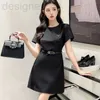 Vestidos informales básicos Diseñador de moda para mujer Vestido de gasa informal de calidad Tela simple y cómoda cerca de la cintura de exhibición Regalo + cinturón, alrededor de 45-60 kg W80M