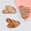 Imagem natural jaspe pedra facial guasha ferramentas em forma de coração gua sha ferramenta de massagem para rosto e corpo tratamento beleza cuidados com a pele