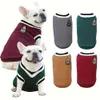 Vainage d'automne et d'hiver pour animaux de compagnie, V Vêtements de cou de cou Élégants vêtements pour chiens de manteau pour temps froid