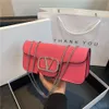 حقيبة مصممة راقية صغيرة للنساء crossbody الموضة الجديدة واتجاه مربع متعدد الاستخدامات