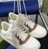 Novo mac 80 sapatos de luxo tênis masculino couro plano rendas sapatos brancos sola de borracha tênis feminino vintage bordado clássico casual sapatos de moda 33444