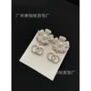 Designerörhängen för kvinna 23s Mountain Camellia Full Diamond Earrings S925 Silver Needle Anti Allergy C Letter Mervatile Fashion Popular