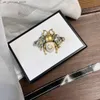 Pimler broşlar marka elmas broşlar pimler tasarımcısı 18k altın broş böcek hediye pinler yüksek kaliteli bakır takılar solmaz y240327