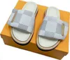 Man Sandal Famous Designer Woman Waterfront Mule Sandals Mans Pool tofflor Kudde Komfort Flip Flops Mules Touch Fastener Slippers Beach Slide med låda storlek 35-46