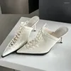 Robe chaussures sexy t-noué à lacets bout pointu femmes pompes pantoufles pantoufles 2024 été élégant mince talons hauts fête bal mules pour