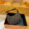 Bolso de diseñador Bolso de mujer Bolso cruzado de lujo Bolso de concha para las axilas Nuevo bolso de hombro versátil para mujer Bolsos de mano con correa ajustable