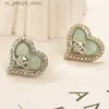 Charm Diamond Heart Stud Earrings Luxury Gift Design For Womens Earrings 925 Silver Jewelry Wedding Party Love Earrings Designer Rostfritt stål smycken Partihandel