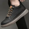 Casual Shoes Luxury Leather Höjande hiss utomhus Plush Kort stövlar Höjd Öka Intersula 6 cm Bekväma sneakers