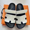 Sandali firmati con diapositive Pantofole da spiaggia Sandali piatti classici Infradito in pelle da donna estivi di lusso