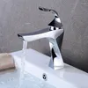 Rubinetti per lavabo da bagno Rubinetto per apparecchio Cromo/Spazzolato/Oro Acqua dolce Miscelatore freddo Rubinetto per lavabo Lavelli in ottone Lavarsi le mani Maniglia singola